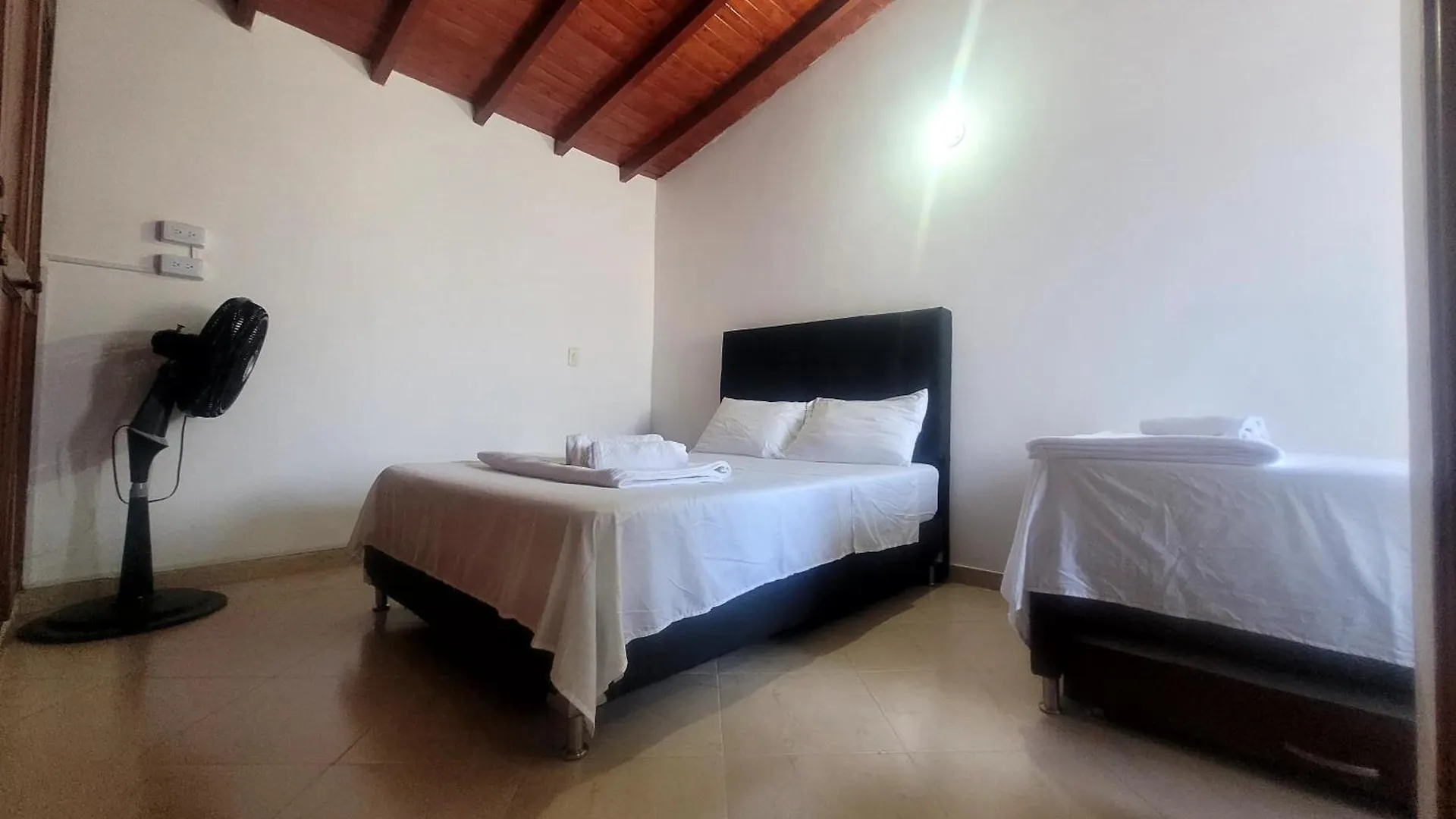 Habitacion Multiple Con Bano Privado Medellin Colombia
